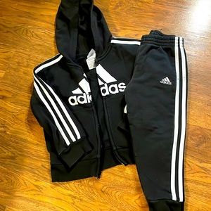 Adidas boys 4t jogger/hoodie set